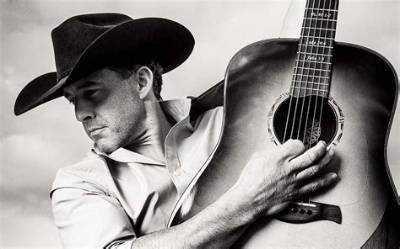 Aaron Watson Net Worth, Age, Height, Bio, Birthday, Wiki!
