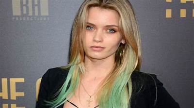 Abbey Cheek Net Worth, Age, Height, Bio, Birthday, Wiki!