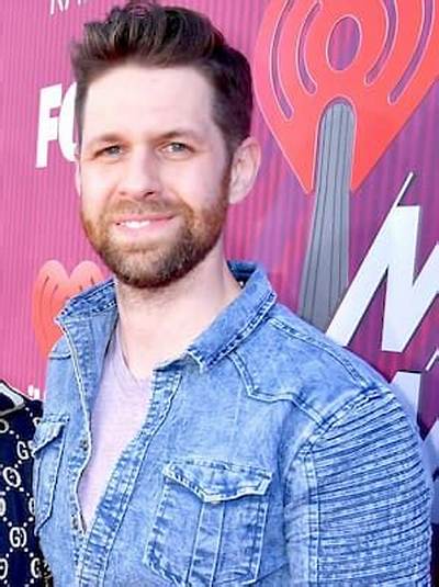 Adam Neely Net Worth, Age, Height, Bio, Birthday, Wiki!