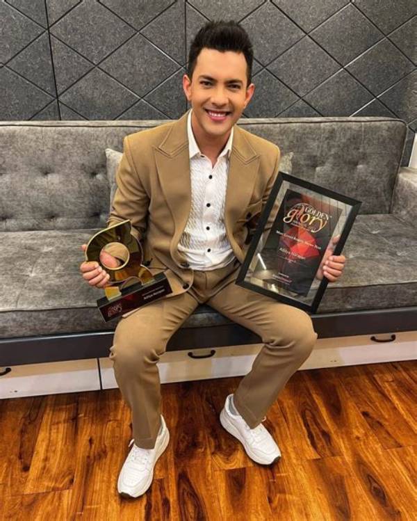 Aditya Narayan Net Worth, Age, Height, Bio, Birthday, Wiki!