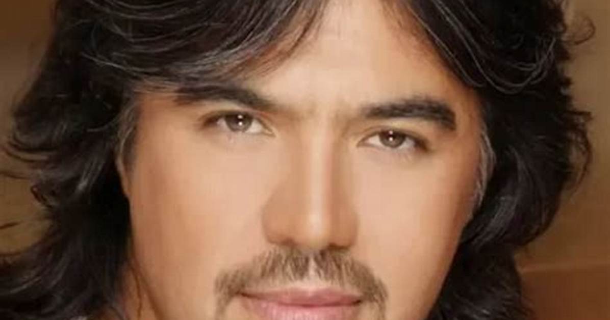 Adolfo %C3%81Ngel Net Worth Age Height Bio 1200. Jpg