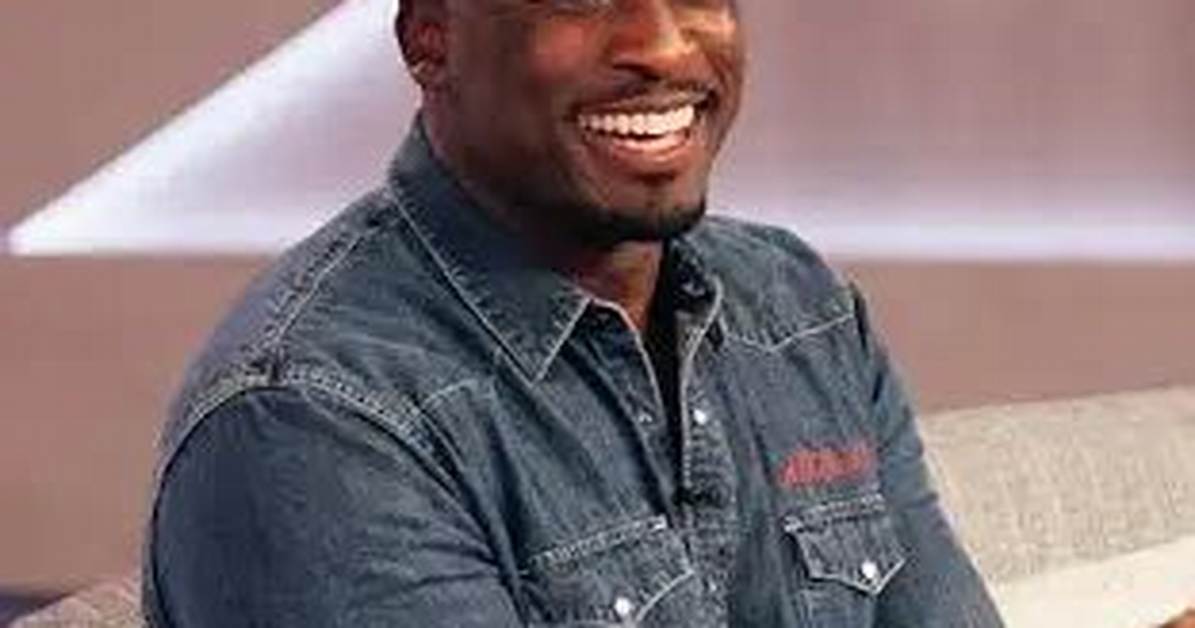 Akbar Gbaja-Biamila Net Worth, Age, Height, Bio, Birthday, Wiki!