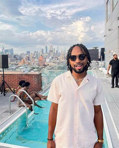 Akeem Davis Net Worth, Age, Height, Bio, Birthday, Wiki!