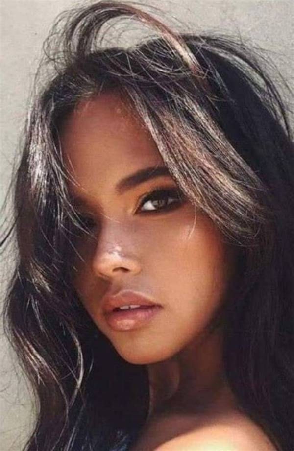 Alejandra Espinoza Net Worth, Age, Height, Bio, Birthday, Wiki!