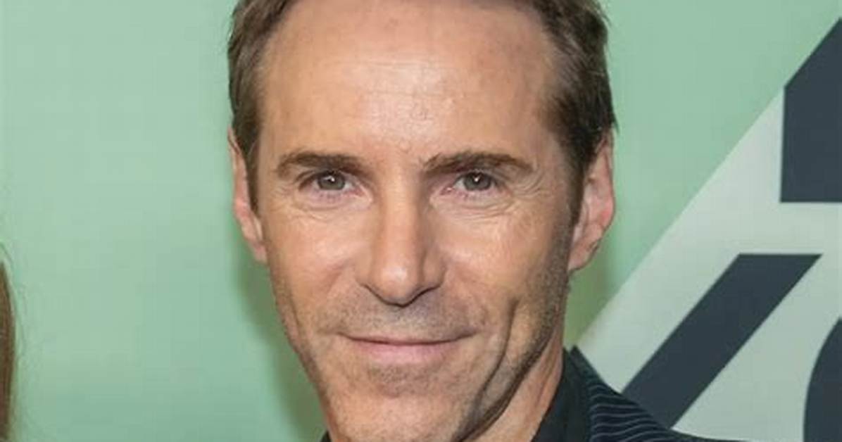 Alessandro Nivola - Net Worth, Age, Height, Birthday, Bio, Wiki!