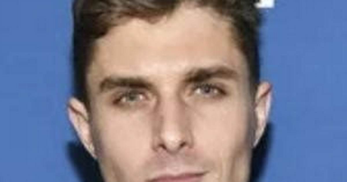 Alex Cubis - Net Worth, Age, Height, Birthday, Bio, Wiki!