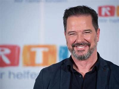 Alex Jolig - Net Worth, Age, Height, Birthday, Bio, Wiki!