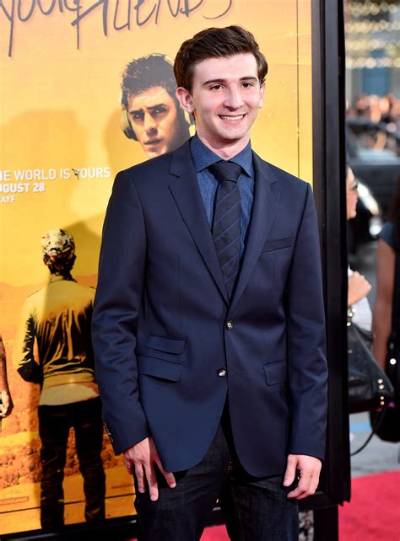 Alex Shaffer Net Worth, Age, Height, Bio, Birthday, Wiki!