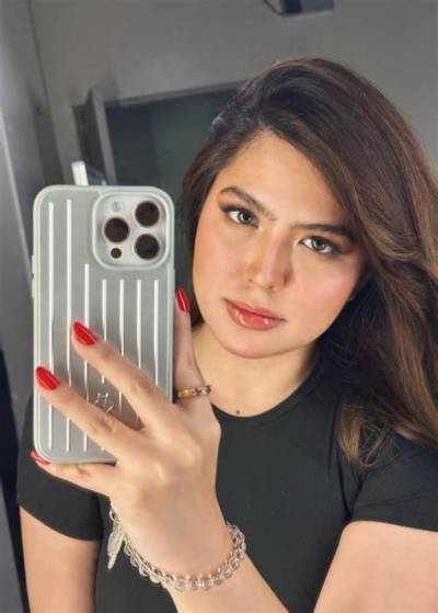 Alexa Ilacad Net Worth, Age, Height, Bio, Birthday, Wiki!