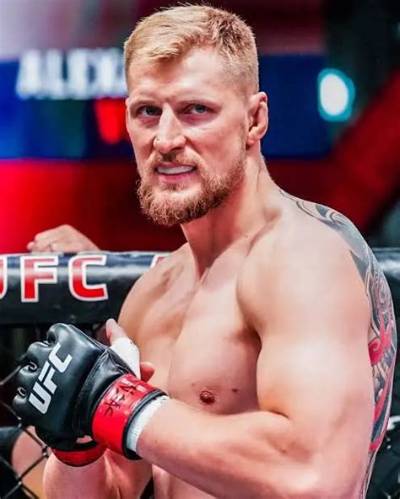 Alexander Volkov - Net Worth, Age, Height, Birthday, Bio, Wiki!