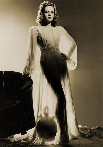 Alexis Smith - Net Worth, Age, Height, Birthday, Bio, Wiki!