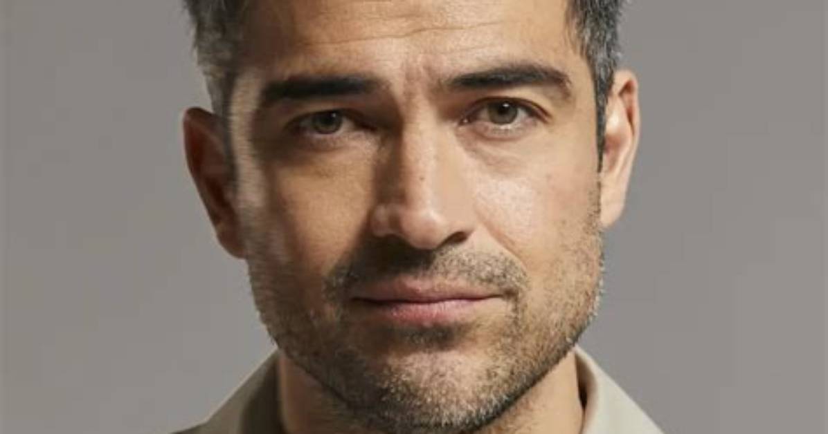 Alfonso Herrera Net Worth, Age, Height, Bio, Birthday, Wiki!