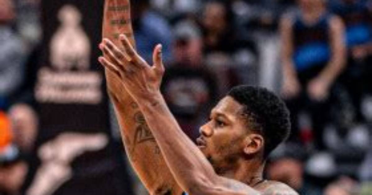 Alfonzo Mckinnie - Net Worth, Age, Height, Birthday, Bio, Wiki!