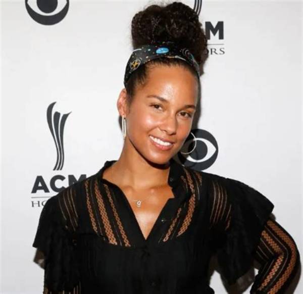 Alicia Keys Net Worth, Age, Height, Bio, Birthday, Wiki!