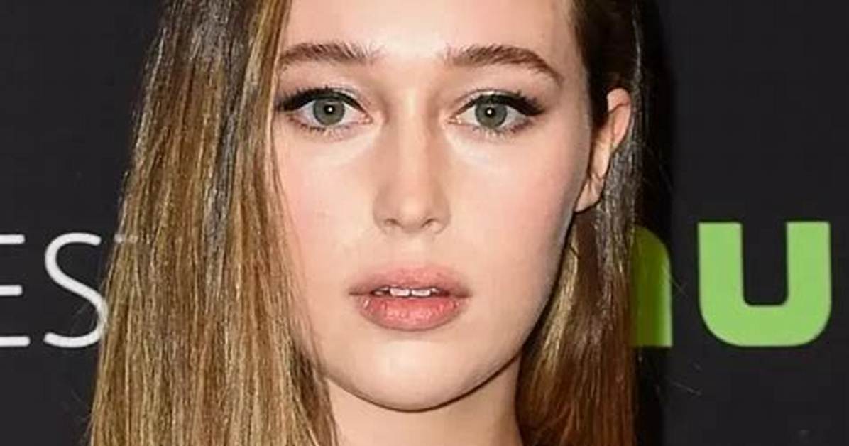 Alycia Debnam-Carey Net Worth, Age, Height, Bio, Birthday, Wiki!