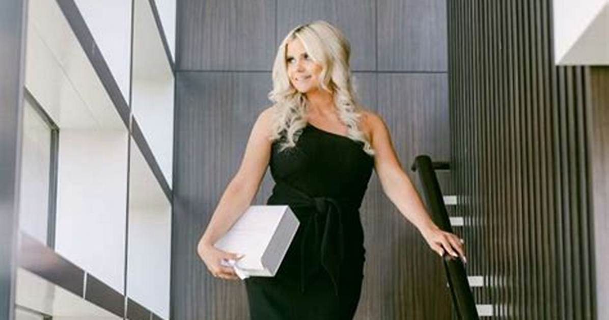 Alycia Purrott - Net Worth, Age, Height, Birthday, Bio, Wiki!