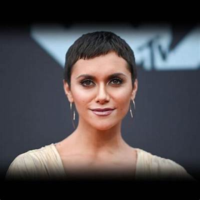 Alyson Stoner Net Worth, Age, Height, Bio, Birthday, Wiki!