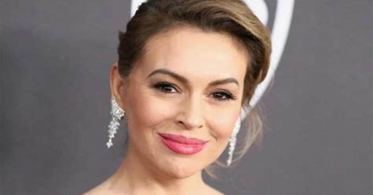 Alyssa Milano Net Worth, Age, Height, Bio, Birthday, Wiki!