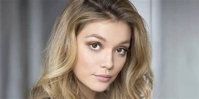 Amalia Williamson - Net Worth, Age, Height, Birthday, Bio, Wiki!