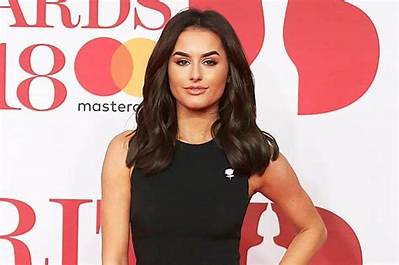 Amber Davies - Net Worth, Age, Height, Birthday, Bio, Wiki!