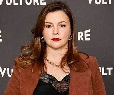 Amber Tamblyn Net Worth, Age, Height, Bio, Birthday, Wiki!