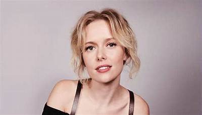 Amelia Eve Net Worth, Age, Height, Bio, Birthday, Wiki!