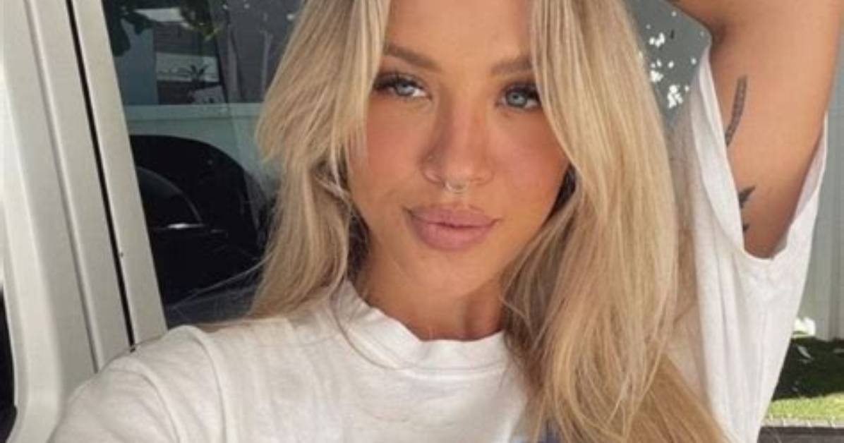 Amy Hembrow - Net Worth, Age, Height, Birthday, Bio, Wiki!
