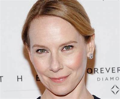 Amy Ryan Net Worth, Age, Height, Bio, Birthday, Wiki!