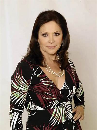 Ana Bertha Espin Net Worth, Age, Height, Bio, Birthday, Wiki!