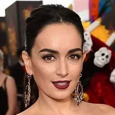 Ana De La Reguera Net Worth, Age, Height, Bio, Birthday, Wiki!