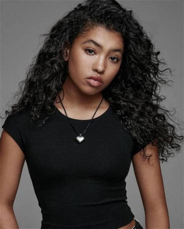 Anais Lee Net Worth, Age, Height, Bio, Birthday, Wiki!