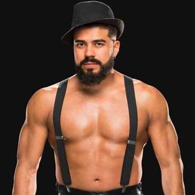 Andrade Cien Almas Net Worth, Age, Height, Bio, Birthday, Wiki!