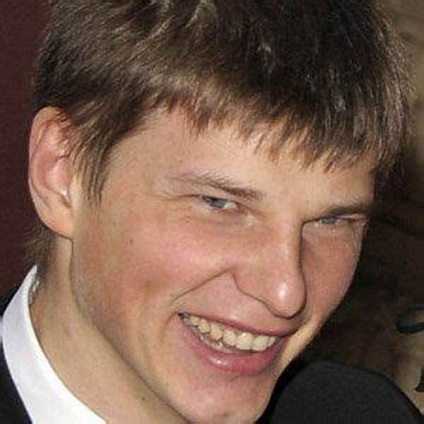 Andrei Arshavin Net Worth, Age, Height, Bio, Birthday, Wiki!