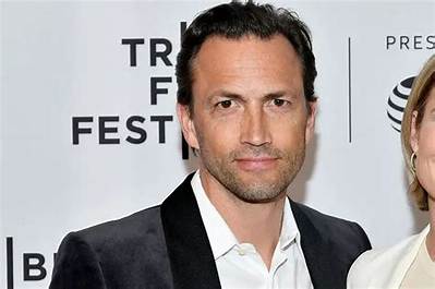 Andrew Shue Net Worth, Age, Height, Bio, Birthday, Wiki!