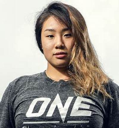 Angela Lee - Net Worth, Age, Height, Birthday, Bio, Wiki!