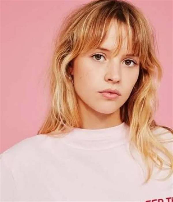 Angele Van Laeken - Net Worth, Age, Height, Birthday, Bio, Wiki!