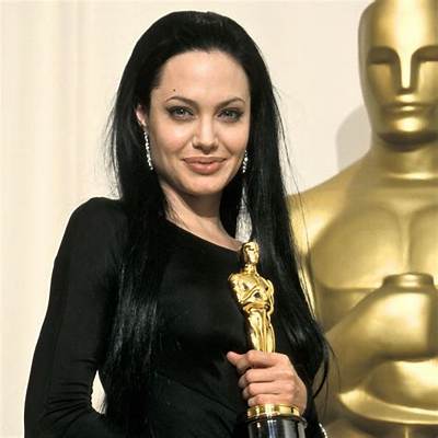 Angelina Castro Net Worth, Age, Height, Bio, Birthday, Wiki!