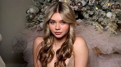 Angelina Dehn - Net Worth, Age, Height, Birthday, Bio, Wiki!