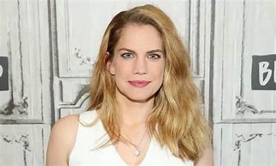 Anna Chlumsky Net Worth, Age, Height, Bio, Birthday, Wiki!