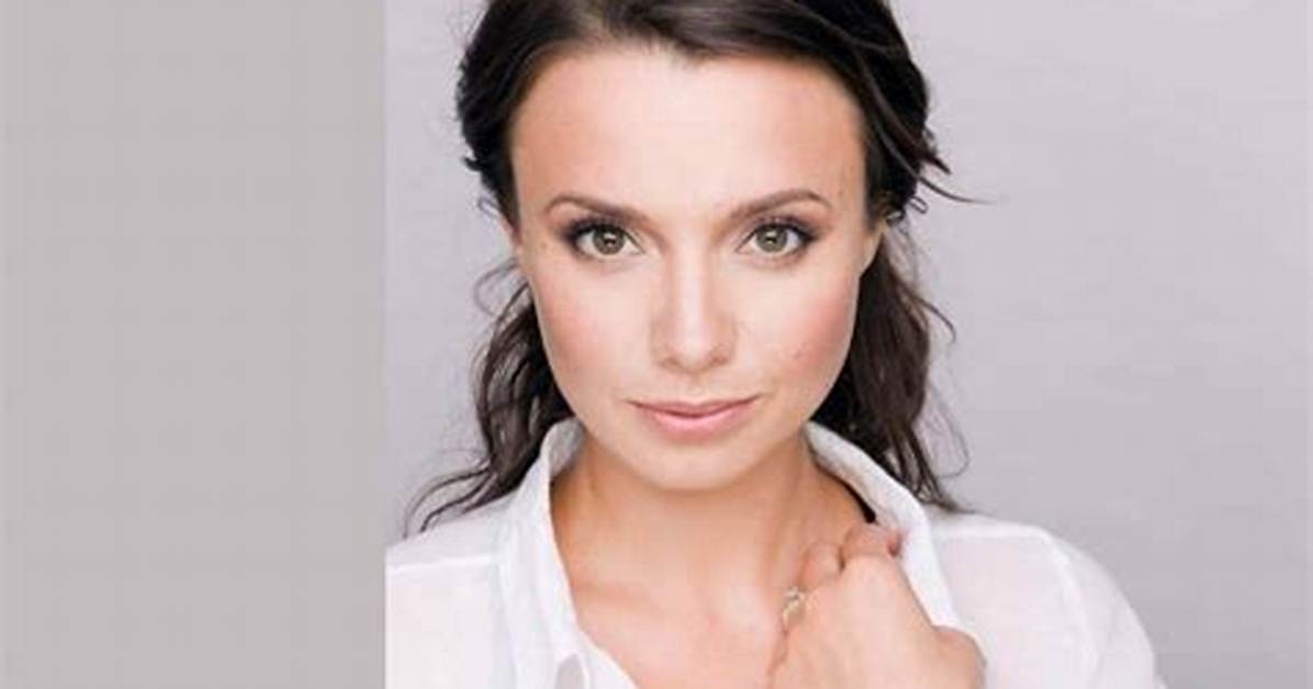 Anna Jullienne - Net Worth, Age, Height, Birthday, Bio, Wiki!