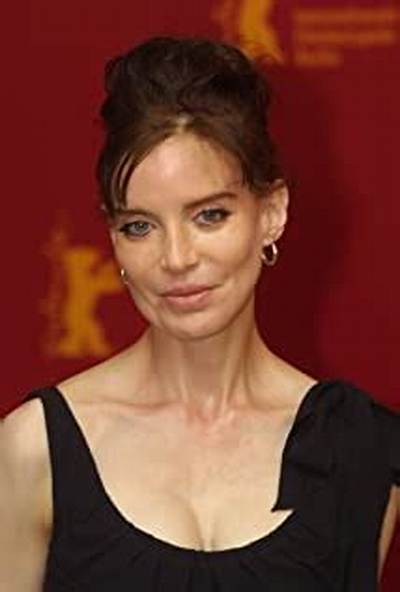 Anna Thomson - Net Worth, Age, Height, Birthday, Bio, Wiki!