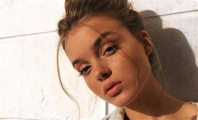 Anna Zak Net Worth, Age, Height, Bio, Birthday, Wiki!