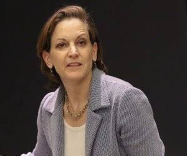 Anne Applebaum - Net Worth, Age, Height, Birthday, Bio, Wiki!