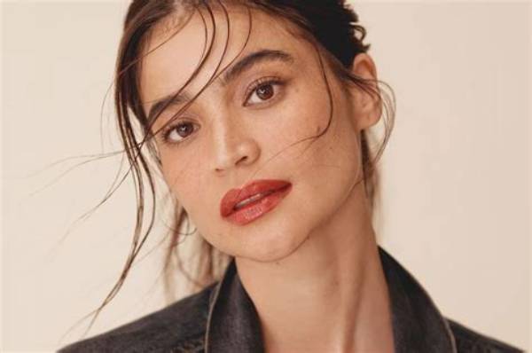 Anne Curtis Net Worth, Age, Height, Bio, Birthday, Wiki!