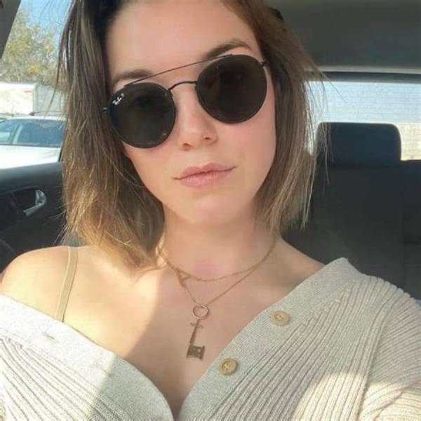Anny Rendon Net Worth, Age, Height, Bio, Birthday, Wiki!
