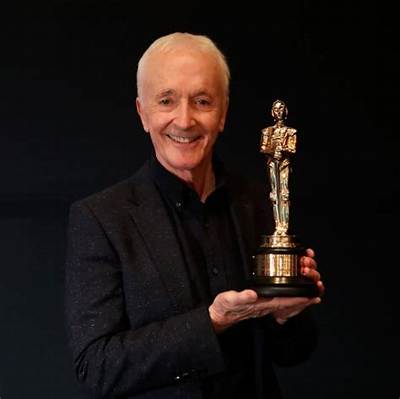 Anthony Daniels - Net Worth, Age, Height, Birthday, Bio, Wiki!