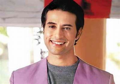 Apurva Agnihotri Net Worth, Age, Height, Bio, Birthday, Wiki!