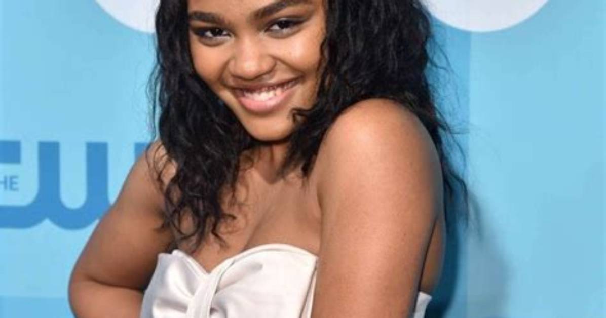 Ariana Neal - Net Worth, Age, Height, Birthday, Bio, Wiki!