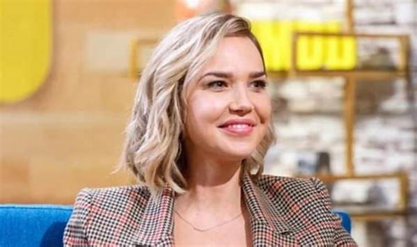 Arielle Kebbel Net Worth 2024, Age, Height, Bio, Birthday, Wiki!