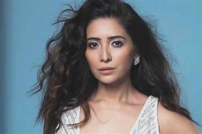 Asha Vivian - Net Worth, Age, Height, Birthday, Bio, Wiki!